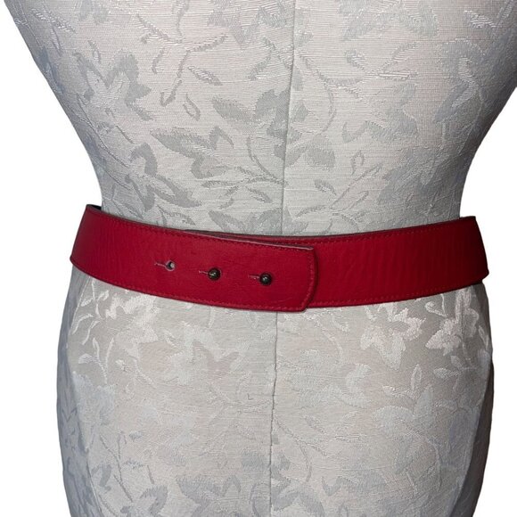 Leather Shop Vintage Womens Belt Size Medium Red Statement Gold Studs - Picture 6 of 10